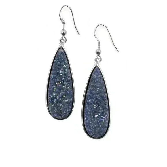 👗Bundle 5/$25👗 Kinsley Armelle Denim Quartz Drop Earrings! - Picture 1 of 2